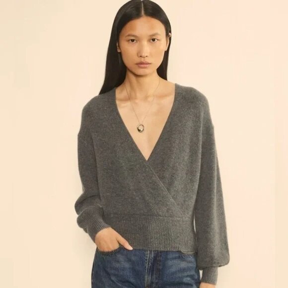 Beechers Brook Angora, size L, deep V cut long sleeve pull over, Angora blend - Picture 1 of 6